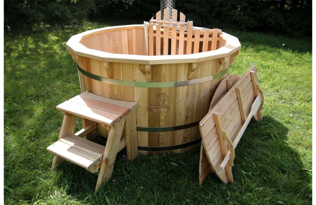 wooden hot tub internal heater larch wood 1
