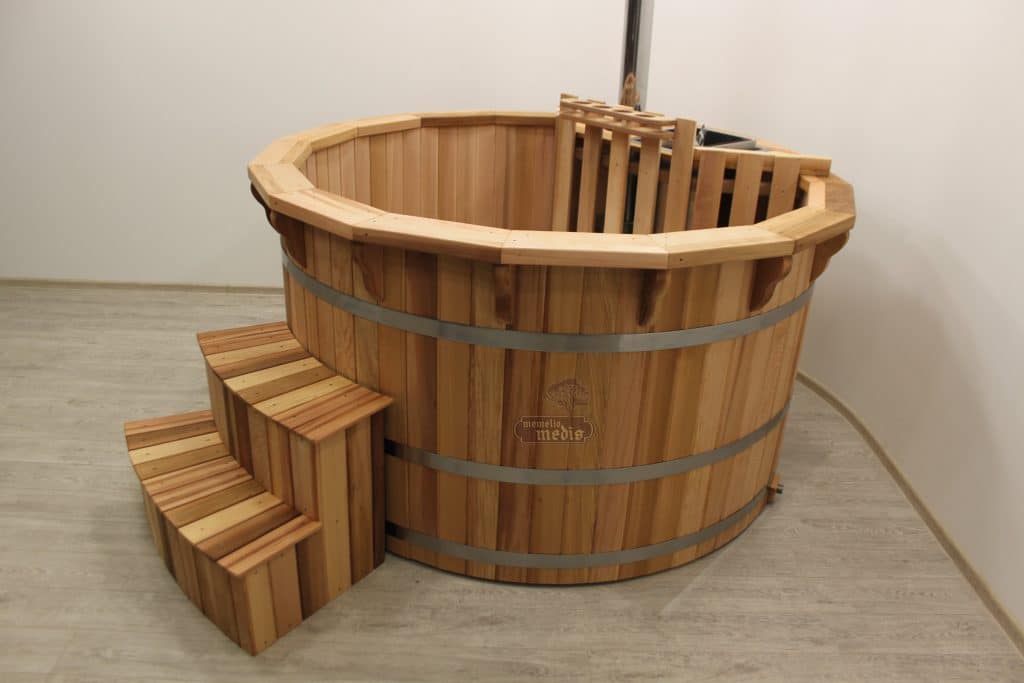 wooden hot tub internal heater red cedar wood 1